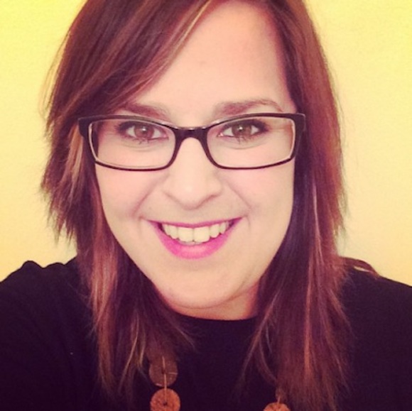 Meet your Posher, Rena - Picture 1 of 1